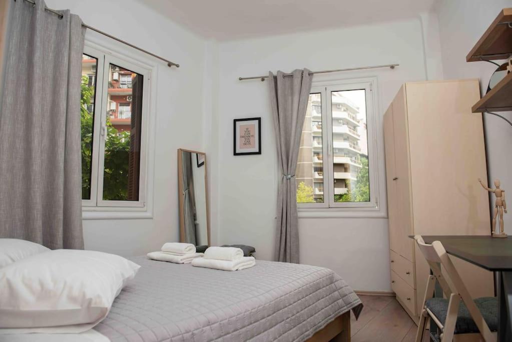 Apartment In The Heart Of The City Tesalonika Bagian luar foto