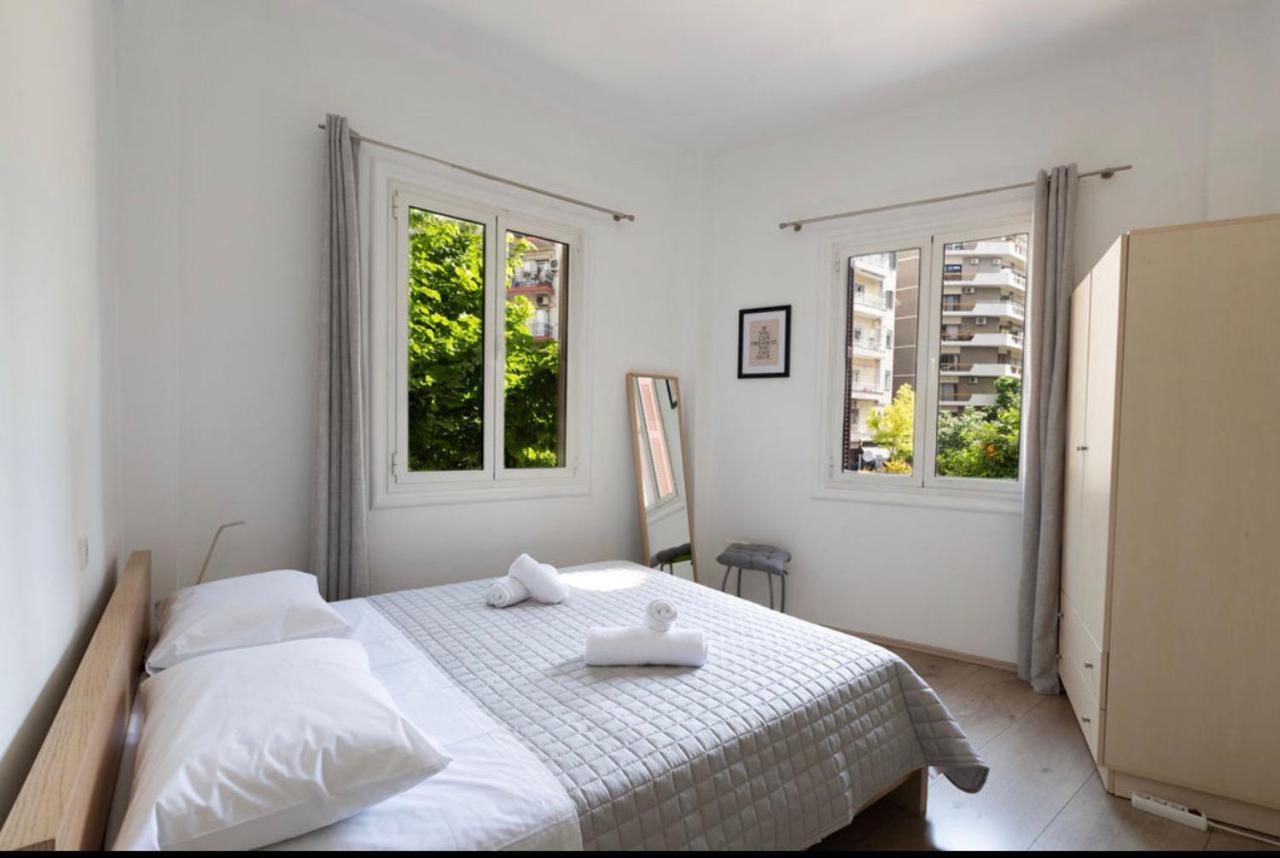 Apartment In The Heart Of The City Tesalonika Bagian luar foto