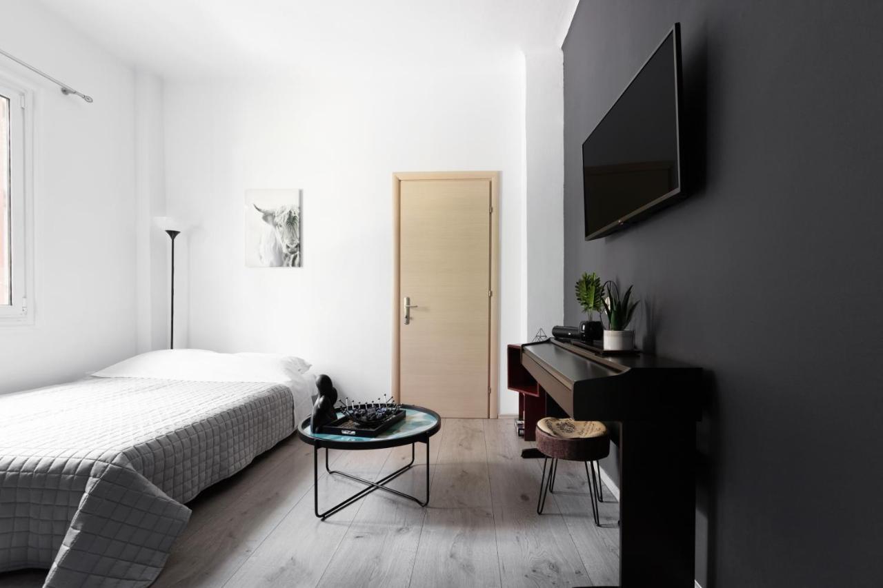 Apartment In The Heart Of The City Tesalonika Bagian luar foto